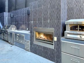 6930 Woodrow Wilson Drive, Los Angeles CA 90068