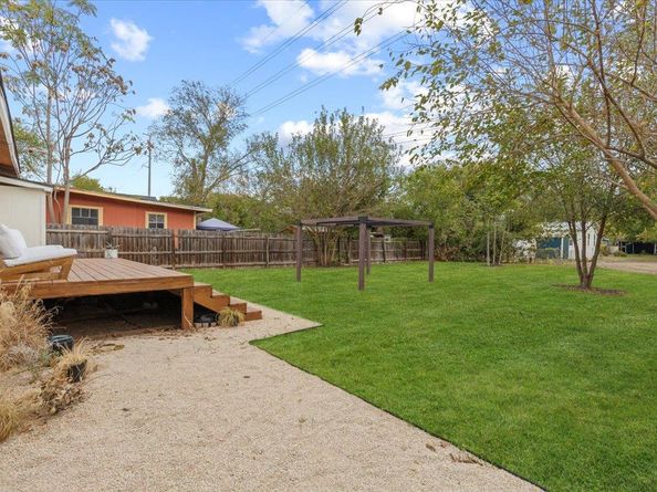 1111 Ebert Ave, Austin TX 78721