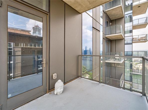 44 East Ave 2907, Austin TX 78701