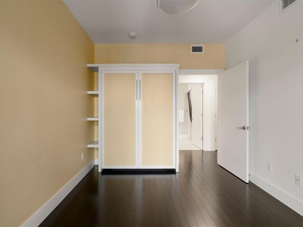 2612 W 12th ST 303, Austin TX 78703