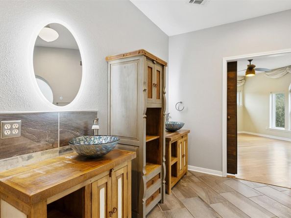 6000 Ironwood CV, Austin TX 78759