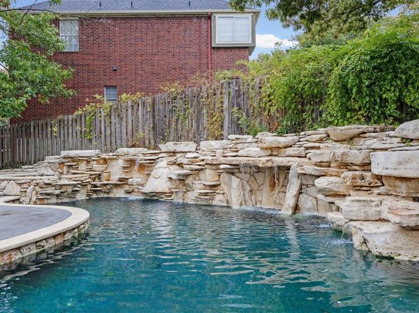 6000 Ironwood CV, Austin TX 78759