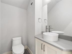 2209 Willow ST B, Austin TX 78702