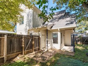 2209 Willow ST B, Austin TX 78702