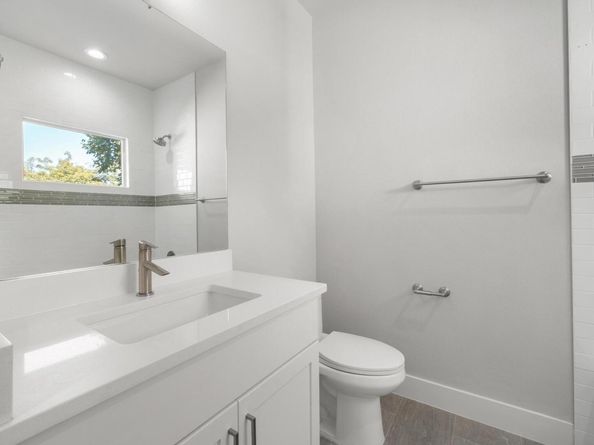 2209 Willow ST B, Austin TX 78702