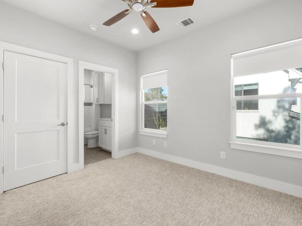 2209 Willow ST B, Austin TX 78702