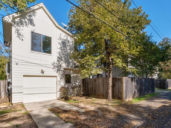 2209 Willow ST B, Austin TX 78702