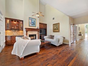 19045 Venture DR, Point Venture TX 78645