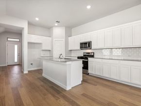 8003 Shining Flor RUN, Lago Vista TX 78645