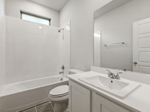 8003 Shining Flor RUN, Lago Vista TX 78645