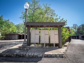 8200 Neely DR 202, Austin TX 78759