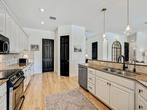 5008 Timothy CIR, Austin TX 78734