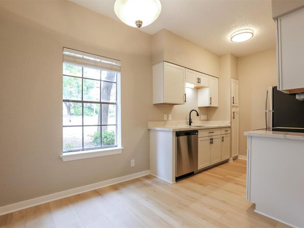 203 E 31st ST 104, Austin TX 78705