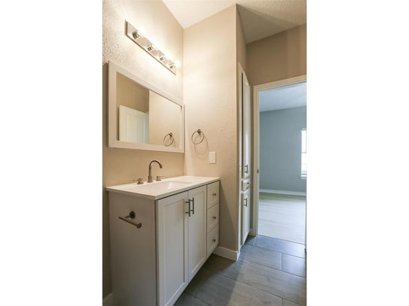203 E 31st ST 104, Austin TX 78705