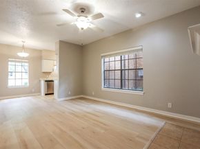 203 E 31st ST 104, Austin TX 78705