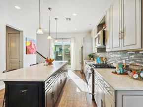 906 Linden ST A, Austin TX 78702