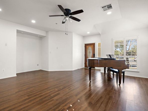 3211 Saint Genevieve DR, Leander TX 78641