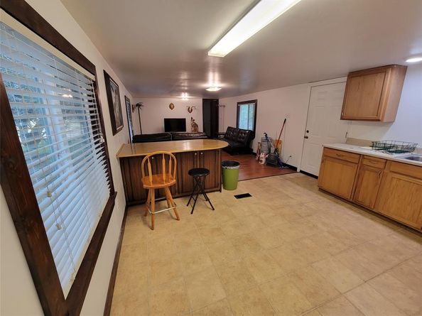 21401 Coyote TRL, Lago Vista TX 78645