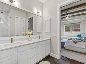 7020 Clifton LN, Austin TX 78746