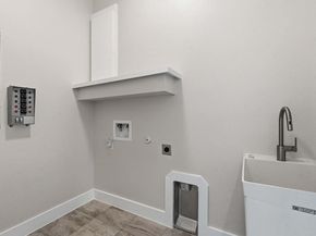 7020 Clifton LN, Austin TX 78746