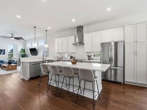 7020 Clifton LN, Austin TX 78746