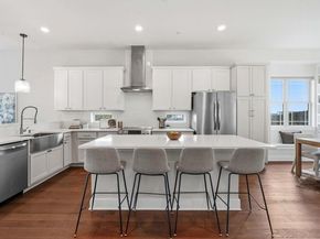 7020 Clifton LN, Austin TX 78746