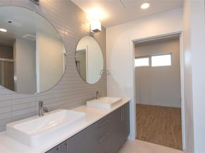 4004 Banister LN 208, Austin TX 78704