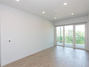 4004 Banister LN 208, Austin TX 78704