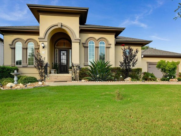 2728 Long Lasso Pass, Leander TX 78641