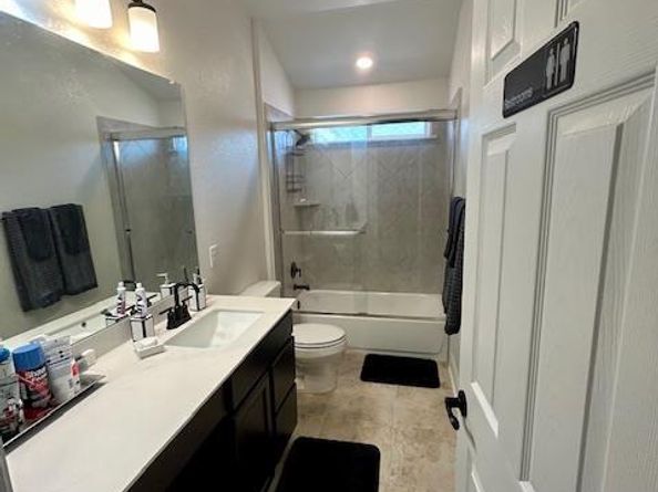 1725 Stinnett DR, Leander TX 78641