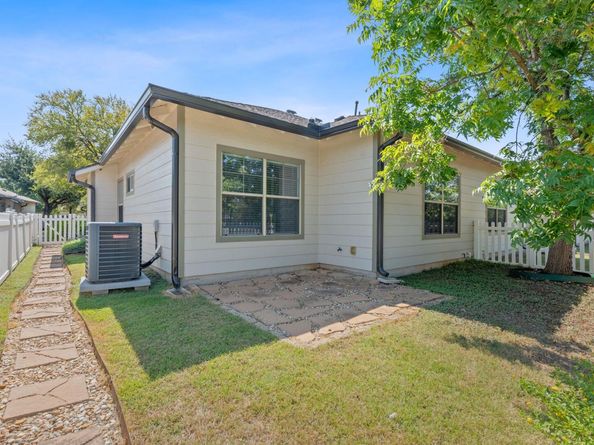 6801 Beckett RD 119R, Austin TX 78749