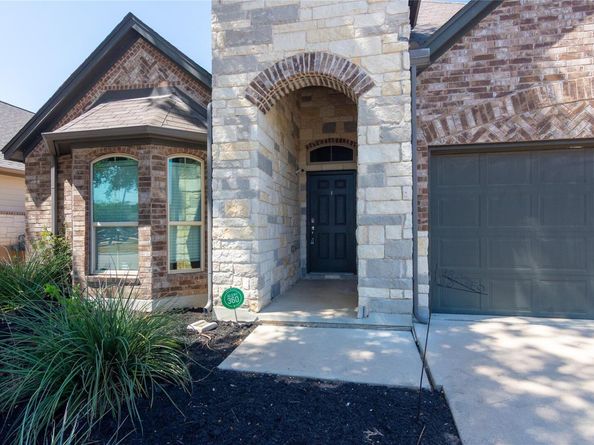 1916 Bobbywoods LN, Manchaca TX 78652
