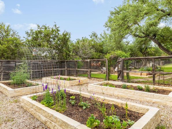 1350 Patterson RD, Austin TX 78733