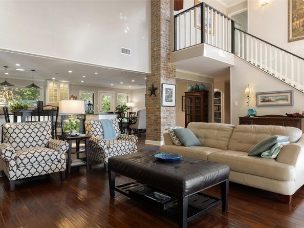 5206 Backtrail DR, Austin TX 78731