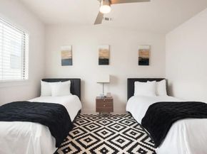 1103 E 12th ST, Austin TX 78702