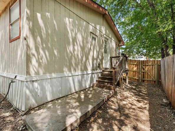 635 W Dittmar RD, Austin TX 78745