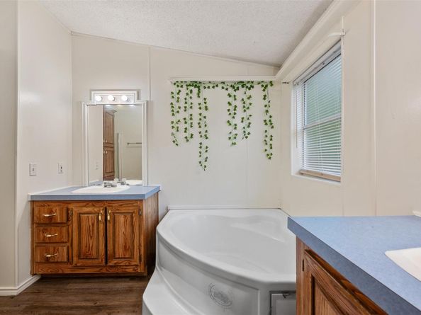 635 W Dittmar RD, Austin TX 78745