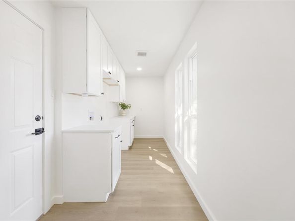 12814 Poquoson DR, Austin TX 78727