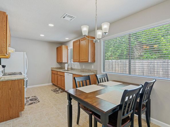 2106 Ponciana LOOP, Austin TX 78744