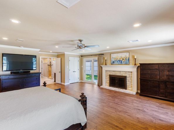 110 Lost River RD, Georgetown TX 78628