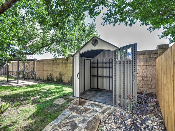 1900 Rutherford DR, Leander TX 78641