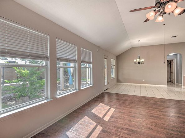 1900 Rutherford DR, Leander TX 78641