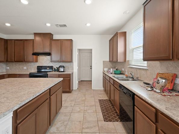 538 Thunder Valley TRL, Georgetown TX 78626