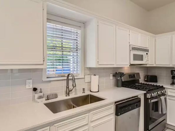 1202 Loma DR, Austin TX 78741