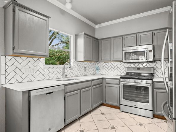 7408 Peabody DR, Austin TX 78729