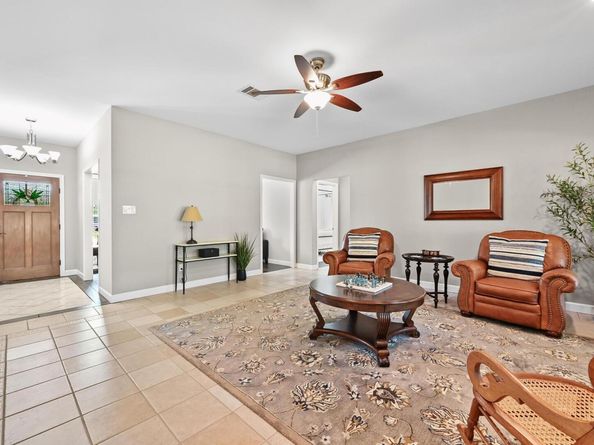 8402 La Tosca DR, Austin TX 78737