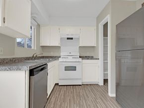 6305 Emerald Forest DR, Austin TX 78745