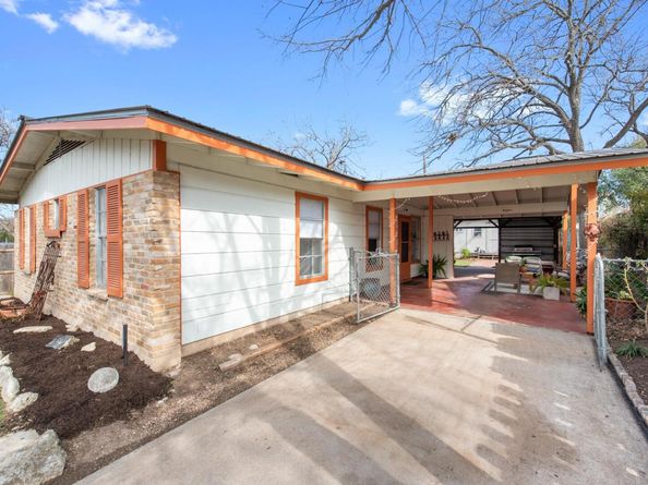 204 La Vista ST, Austin TX 78704