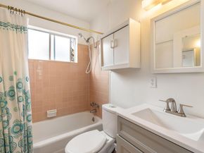 204 La Vista ST, Austin TX 78704