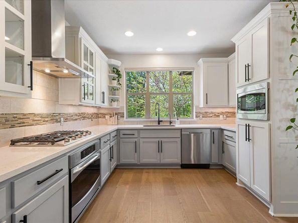 15213 Falconhead Grove LOOP, Austin TX 78738